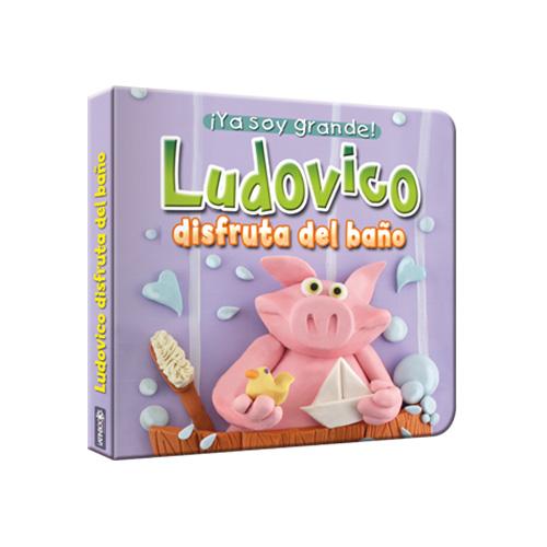 Ludovico disfruta del jabón.